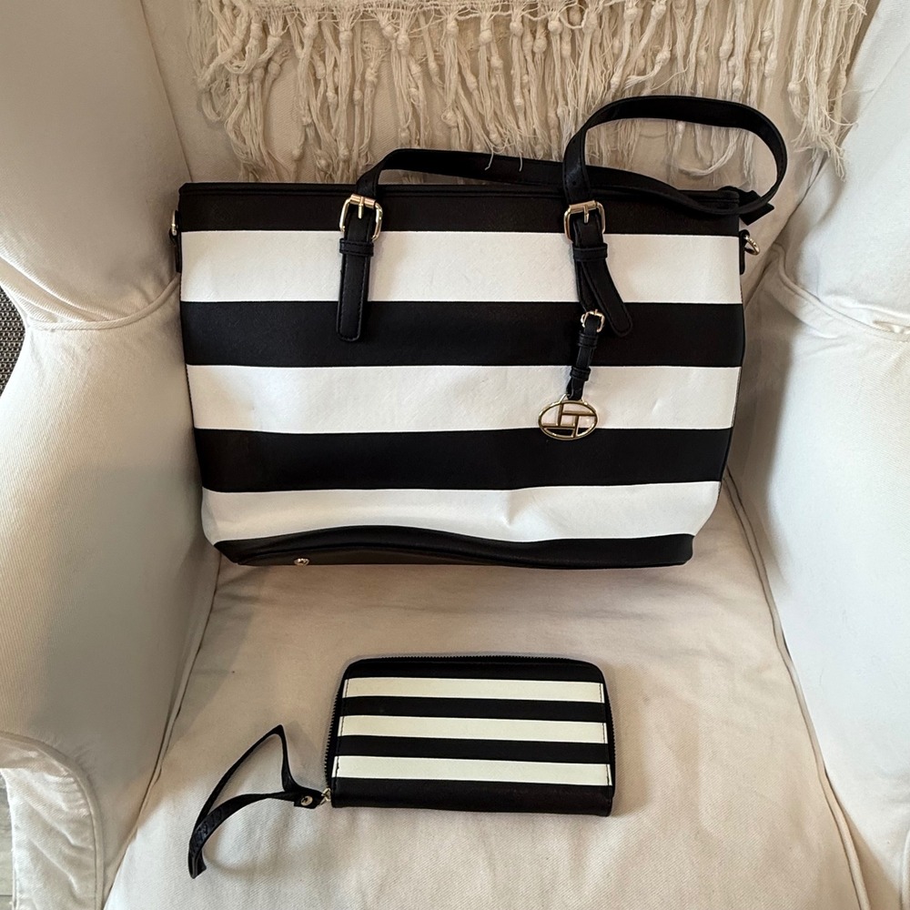 Black White Saffiano-Textured Striped Tote Bag Matching Wristlet Wallet Set NWT